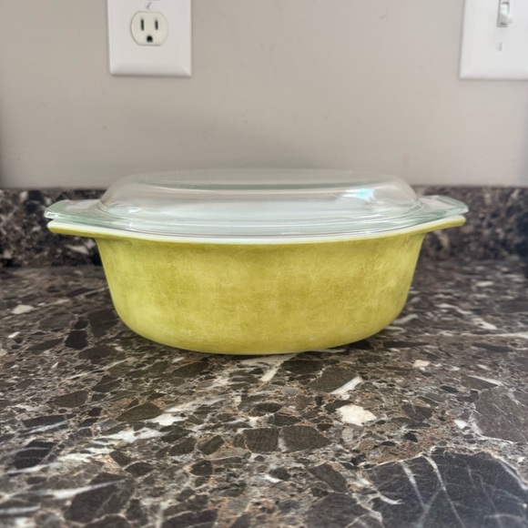Pyrex Other - VINTAGE Pyrex 1 1/2 Quart Green Casserole Dish With Lid - Made In The USA